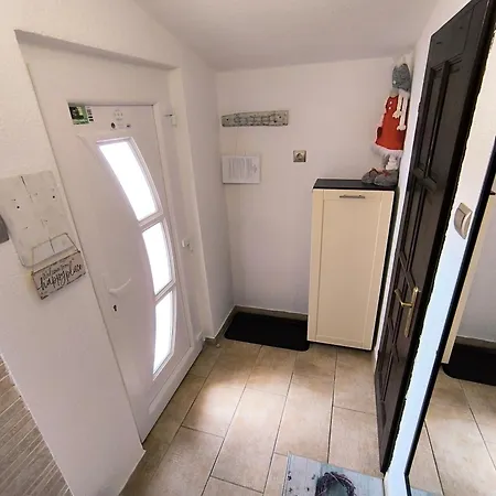 Sarkanyszikla Aparthotel 3*